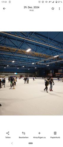 Schlittschuhlaufen bei der Oldienight 