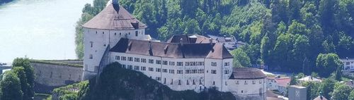 Ausflug nach Kufstein mit historischer Stadtwanderung, Besuch der Festung und Einkehr