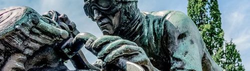 81.  Motorrad-Stammtisch "ride with friends"