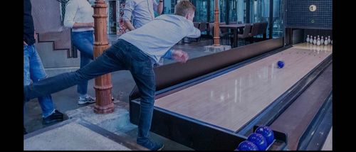  DUCKPIN BOWLING , ESSEN und TABLE SHUFFLEBOARD