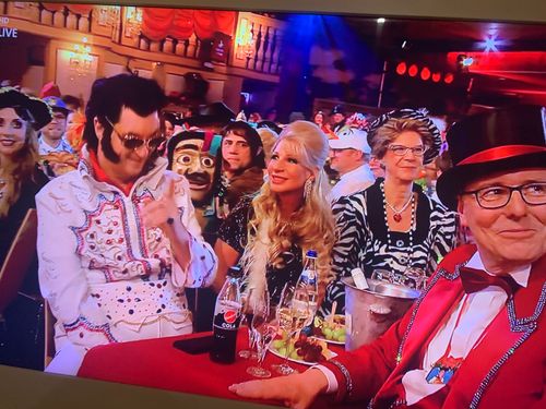 FASCHINGSBALL  mit Flat Out im Pfarrheim St. Helena 