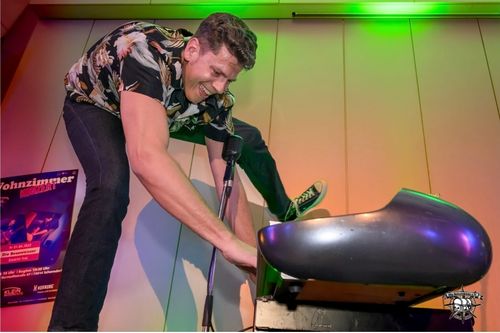 Rock'n Roll von "Die Besenbeisser" (Live Band) im Weingut Bayer