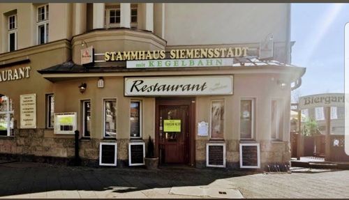 Gesellig im Restaurant "Stammhaus Siemensstadt" in der Siemensstadt 