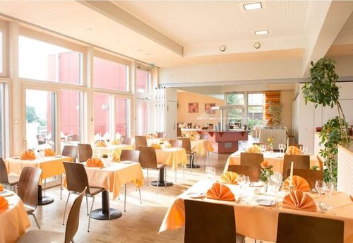 Mittagessen im Aramis 