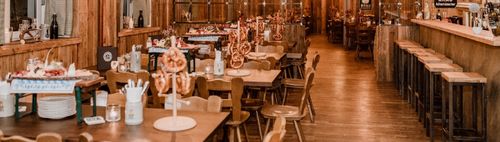 Gemütlicher Stammtisch in einer Bayerischen Wirtschaft