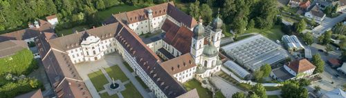 Benediktinerabtei Metten - Gründung, karolingische Landnahme, Klostergeschichte, Kunst