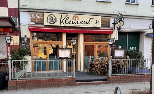 Klement's - mediterrane & deutsche Küche
- Rast am Antonplatz nach der Führung