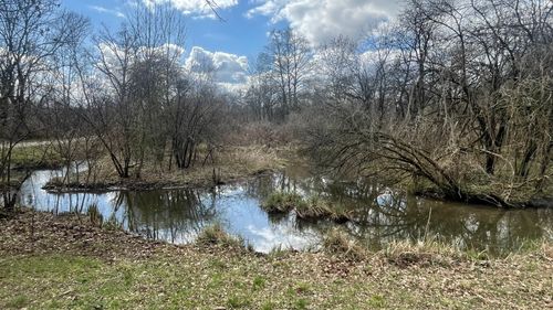 Kleine Wanderung mit Picknick bei Augsburg zwischen Lech und Chardonnay-Bach