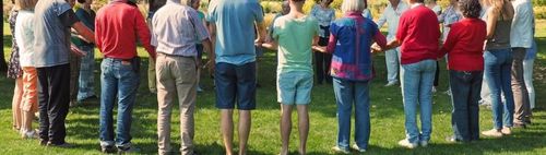 mit zum Lachtreff im Westpark, öffentlich. Wir gehen auch hin.