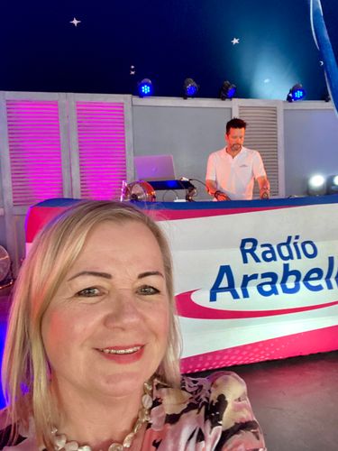 Arabella München Sommer-Disco in der Half Moon Bar EINTRITT FREI