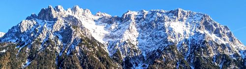 VON KLAIS ÜBER DIE BUCKELWIESEN NACH MITTENWALD