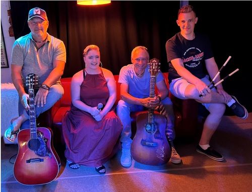 Konzert mit "Akustik Feia"