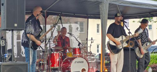 Kurkonzert mit der Band HERB